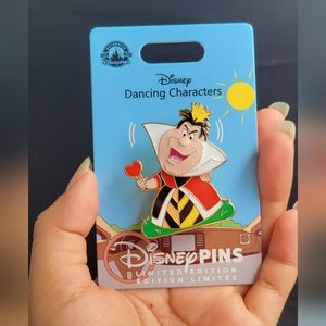 Disney Limited Edition Pin Queen of Hearts